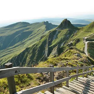 Au Coeur Des Volcans Et Lacs D'auvergne , Saint-Beauzire (Puy-de-Dome) France